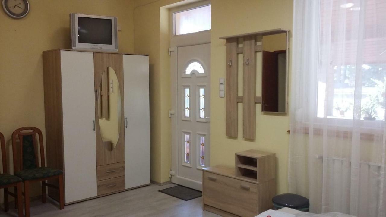 Pal Utcai Apartman Miskolc Eksteriør billede
